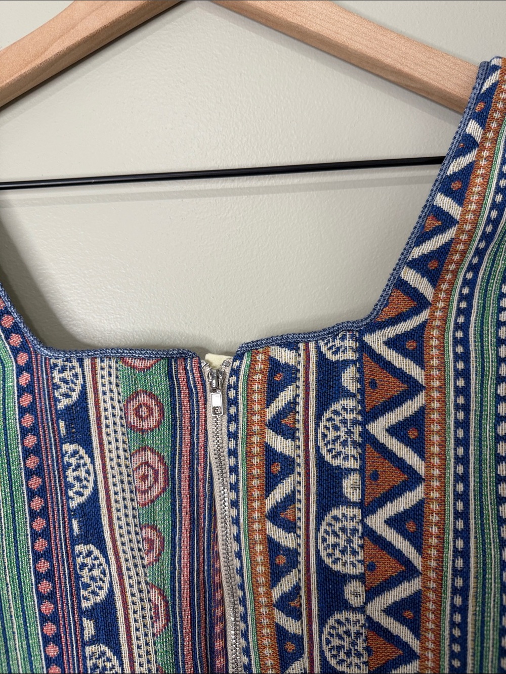 NWT Love Fate Destiny Striped Embroidered Crop Tank in Blue, Green & Rust - Picture 8 of 9